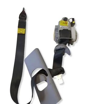 Hyundai i30 Front seatbelt 888202L700