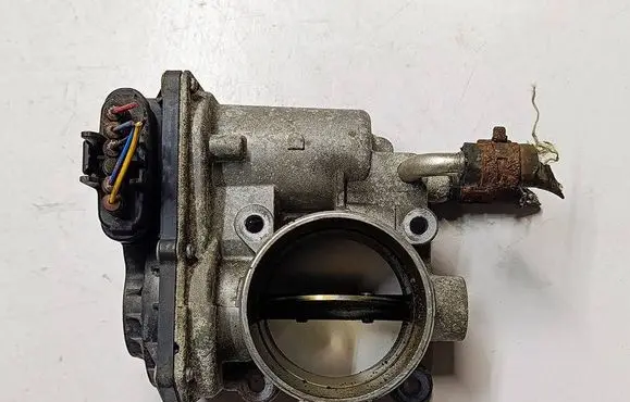 Toyota Verso Throttle valve 26100-0R020