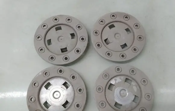 Volkswagen Golf IV Original wheel cap 1J0601149A