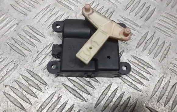 Nissan Primera Central body control module 3T05030820