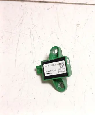 Mercedes-Benz E W212 Airbag deployment crash/impact sensor A1729056100 5WK44316