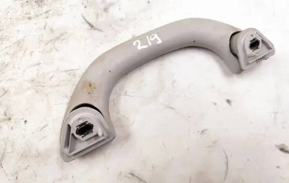 Volkswagen Touran I Sun visor clip/hook/bracket 3b0857561b