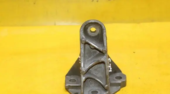 Jaguar XF X250 Engine mounting bracket 5R836061BA