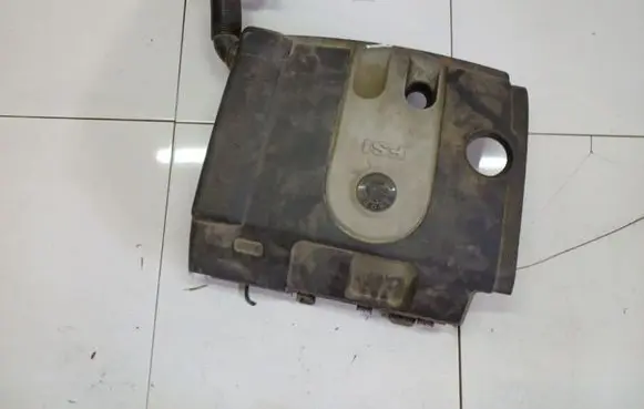 Skoda Octavia Mk2 (1Z) Engine cover (trim)