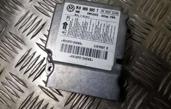 Volkswagen Golf Plus Airbag control unit/module 1K0909605T
