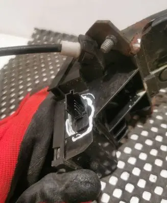 Loading door lock