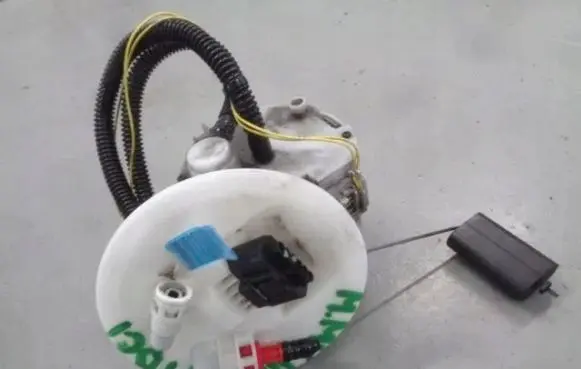 Ford Mondeo Mk III In-tank fuel pump