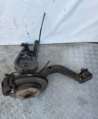 BMW X3 E83 Rear wheel hub spindle/knuckle 