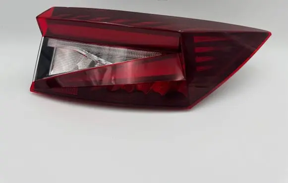 Skoda Enyaq iV Rear/tail lights 5LA945208A 00107120 2D01478702A