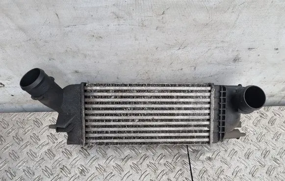 Citroen C5 Intercooler radiator 9657073480