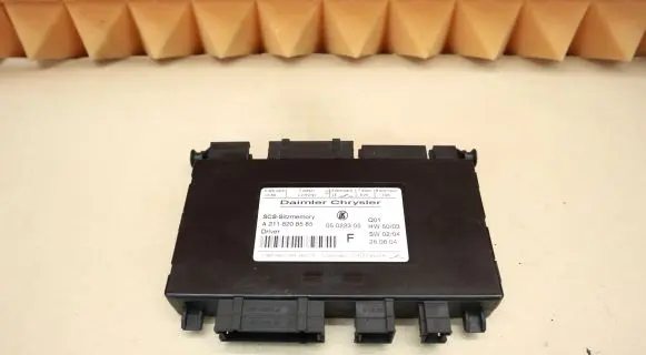 Mercedes-Benz SLK R171 Seat control module 2118208585