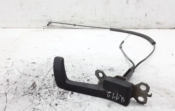 Volvo XC90 Engine bonnet (hood) release handle