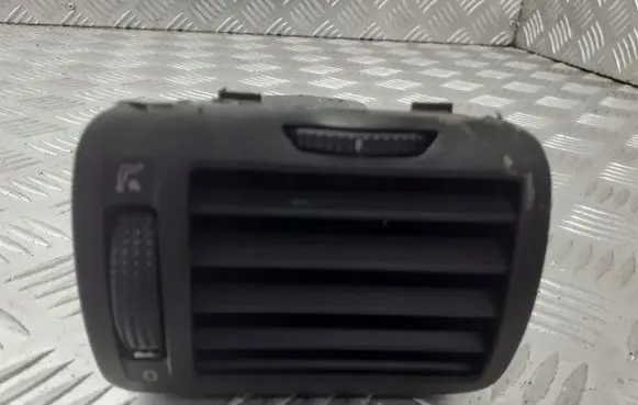 Volkswagen PASSAT B5.5 Dashboard side air vent grill/cover trim 3B0819703