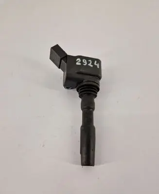 Volkswagen Golf Sportsvan High voltage ignition coil 04E905110K