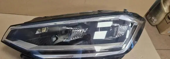 Volkswagen Golf Sportsvan Headlight/headlamp 517941035