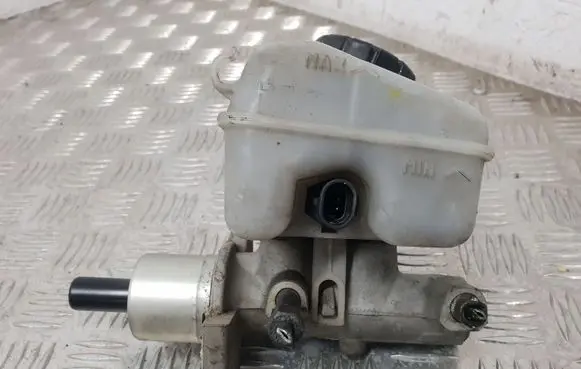 Opel Astra G Master brake cylinder 32066734