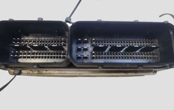 Seat Leon (1P) Engine control unit/module 03G906021JS 0281013624 03G906021AB