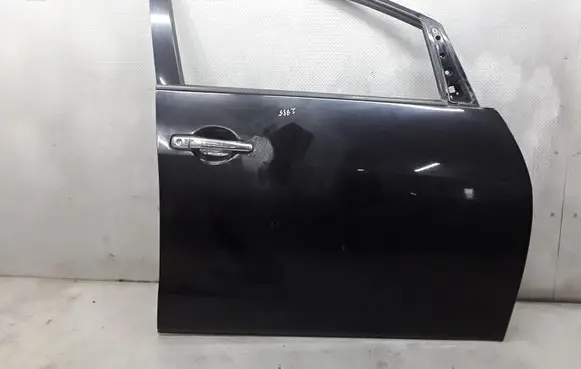 Mitsubishi Grandis Front door