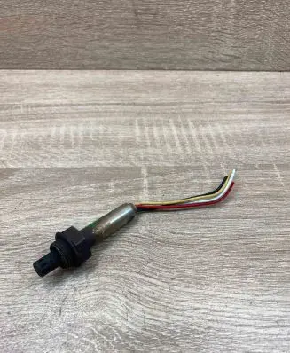 BMW 5 E39 Lambda probe sensor 1427884 5WK90251