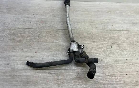 Porsche Macan (95B) Engine coolant pipe/hose 94610605131 94610605133