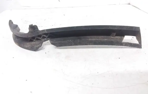 Volkswagen PASSAT B6 Front bumper mounting bracket 3C0807177