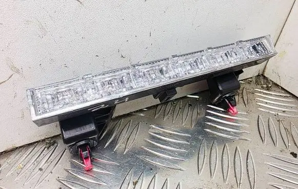 Toyota Auris E180 Third/center stoplight 12584 12586 30410
