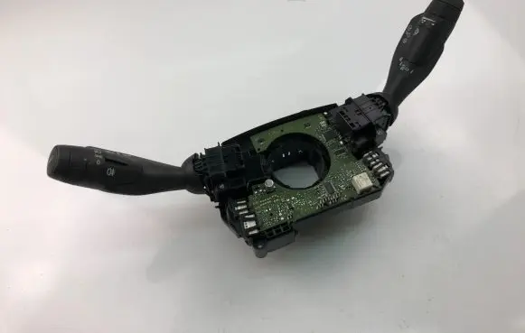 Volvo XC90 Indicator stalk 31674103