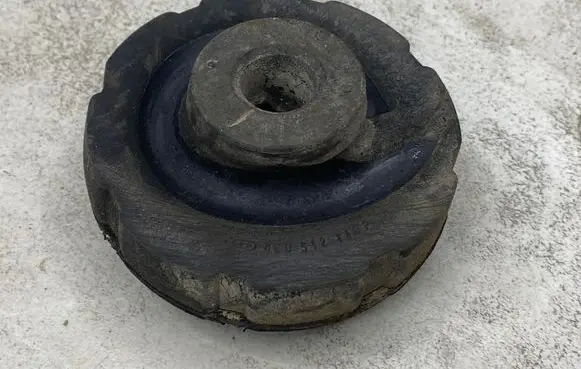 Audi A4 S4 B7 8E 8H Rear coil spring rubber mount 8E0512149P