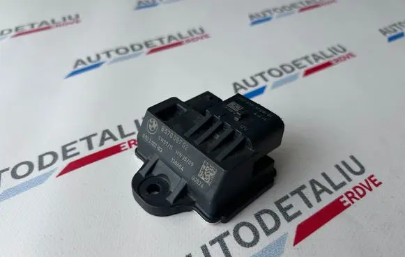 BMW 4 F32 F33 Glow plug pre-heat relay 8570087 0522120103