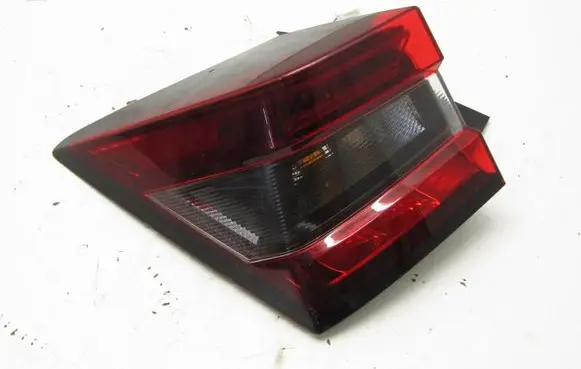 Nissan Juke II F16 Rear/tail lights 265556PA0A