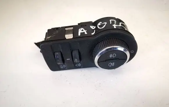 Fog light switch