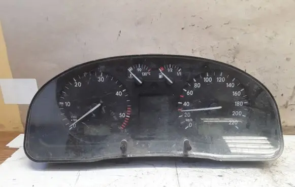 Volkswagen PASSAT B5 Speedometer (instrument cluster) 09051940090
