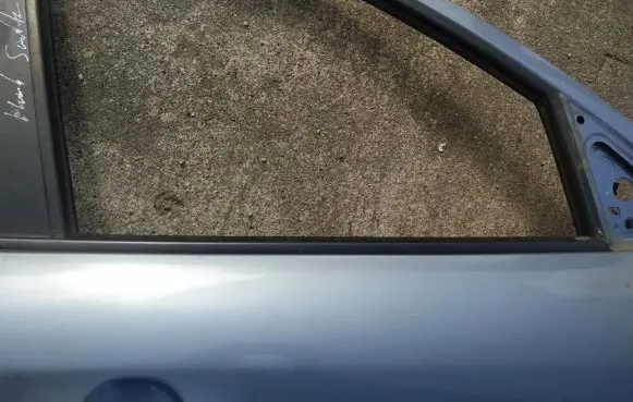 Hyundai Santa Fe Front door glass trim molding 
