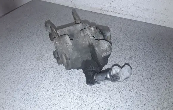 BMW 3 E36 Power steering pump 1092433