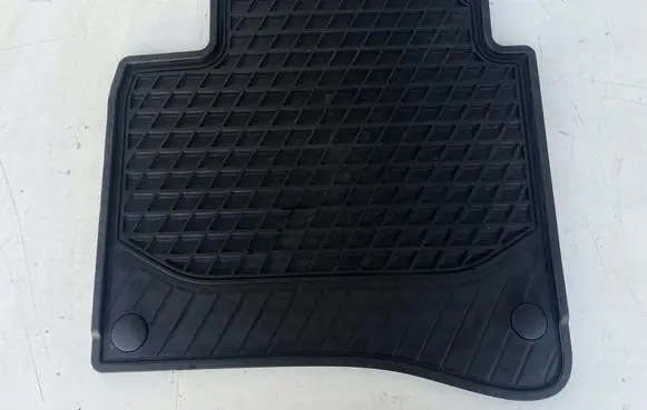 Mercedes-Benz C W203 Rubber trunk/boot mat liner A2226805748