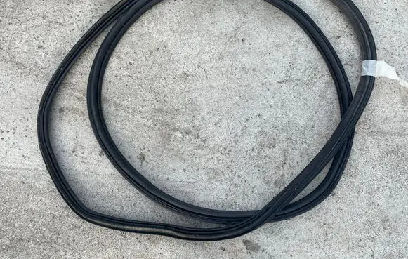 Opel Zafira C Seal rubber (tailgate) 13380434