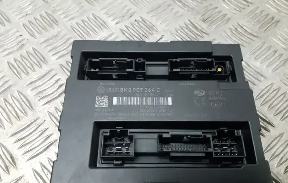 Audi A4 S4 B8 8K Comfort/convenience module 8K0907064C
