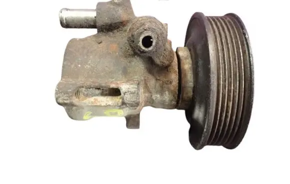 Volkswagen Caddy Power steering pump 030145157