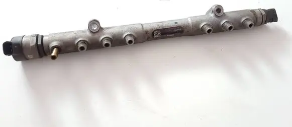 Volvo XC90 Fuel main line pipe 31259011 0445215023 30777576