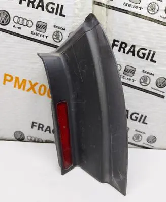 Volkswagen PASSAT B6 Rear/tail light trim molding 3C9945312