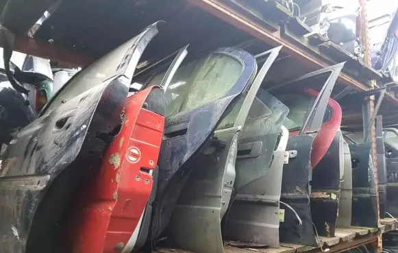 Opel Kadett E Front door baltos