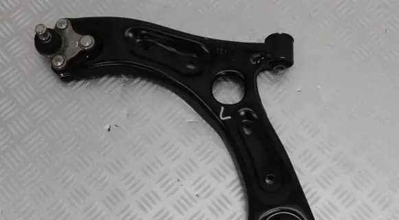 Hyundai Sonata LF Front lower control arm/wishbone LKZA036