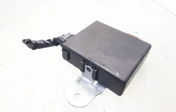 Hyundai Santa Fe Window wiper relay 9875026000