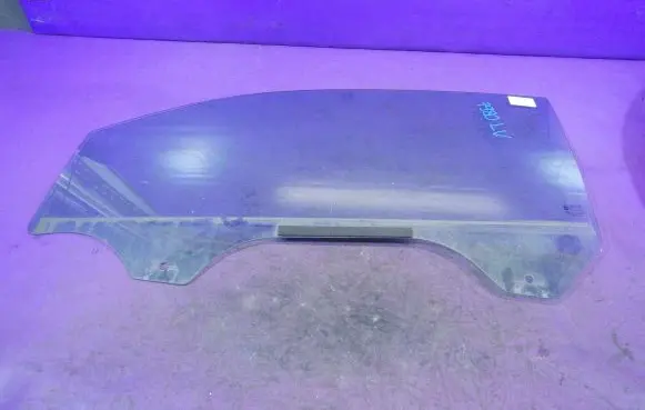 Opel Adam Front door window glass four-door