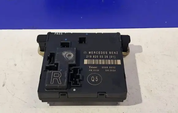 Mercedes-Benz CLS C219 Door control unit/module 2198200326