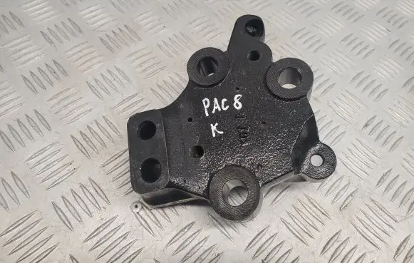Chrysler Pacifica Gearbox mounting bracket 107A