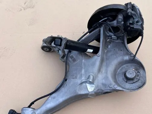 Volkswagen Multivan T7 Rear wheel hub spindle/knuckle 7T0501072C