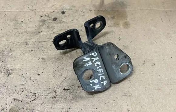 Chrysler Pacifica Front door lower hinge 