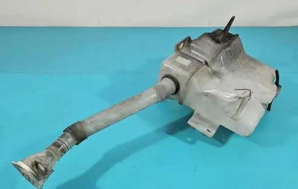Mitsubishi Outlander Windshield washer fluid reservoir/tank HLC-37056 IMPRK1522052