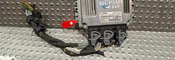 Peugeot 207 Engine control unit/module S25053360 0281012523 9657699480